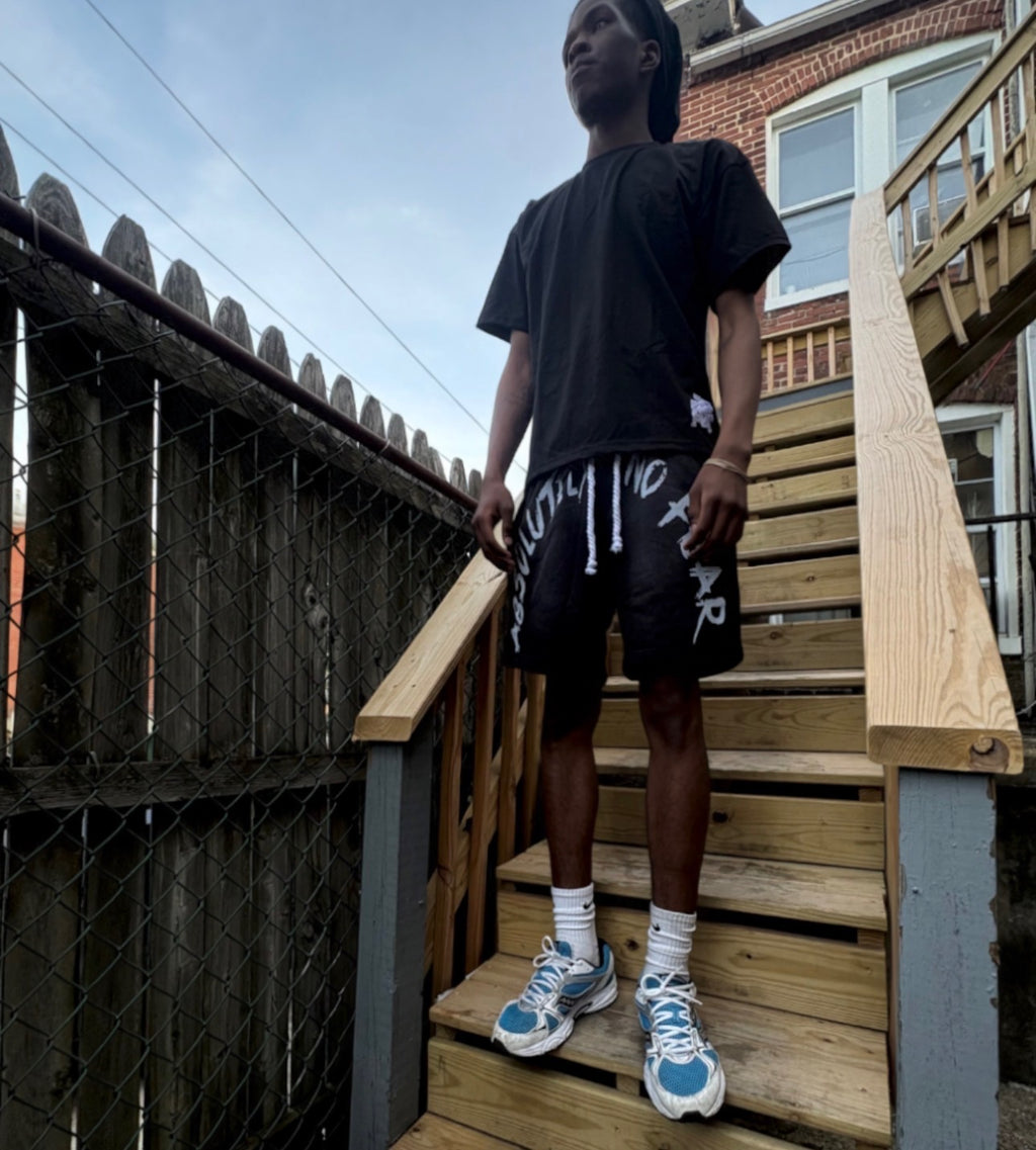 ANF Basic Tee & Acid Wash Shorts